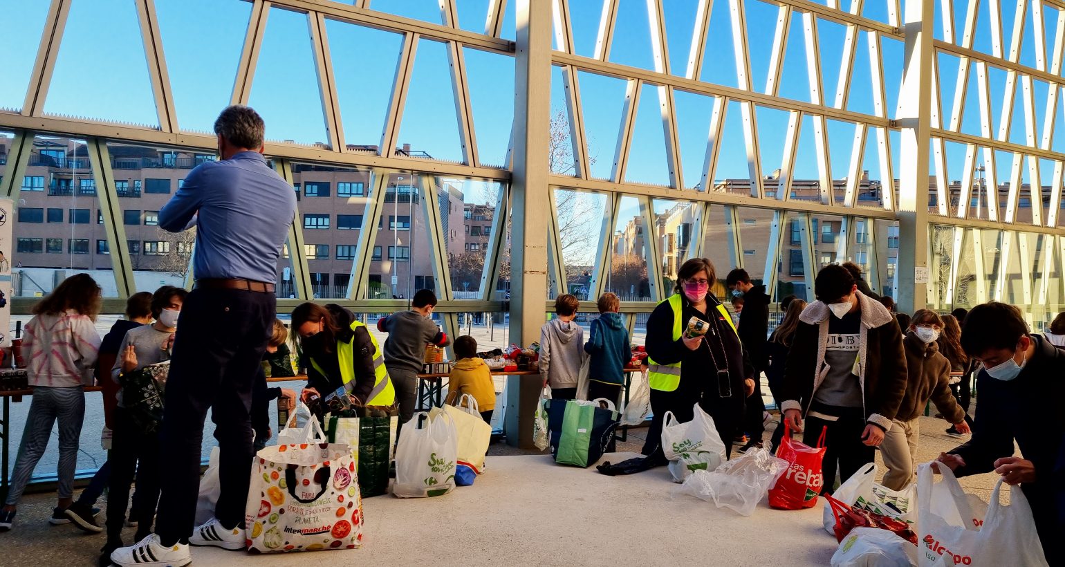 Deutsche Schule Madrid spendet 4 Tonnen Lebensmittel